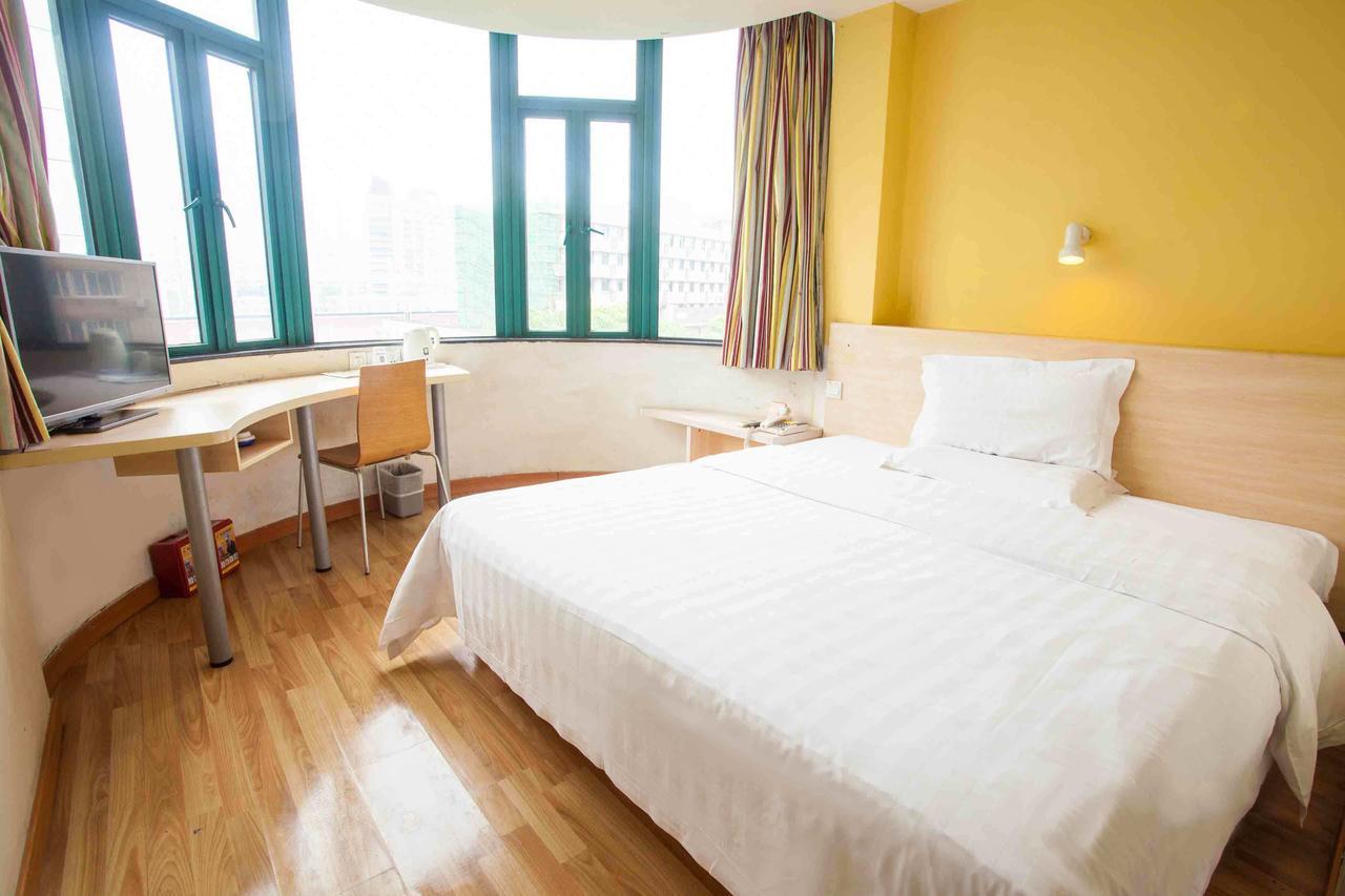 7Days Inn Zhongshan Li He Square Zimmer foto